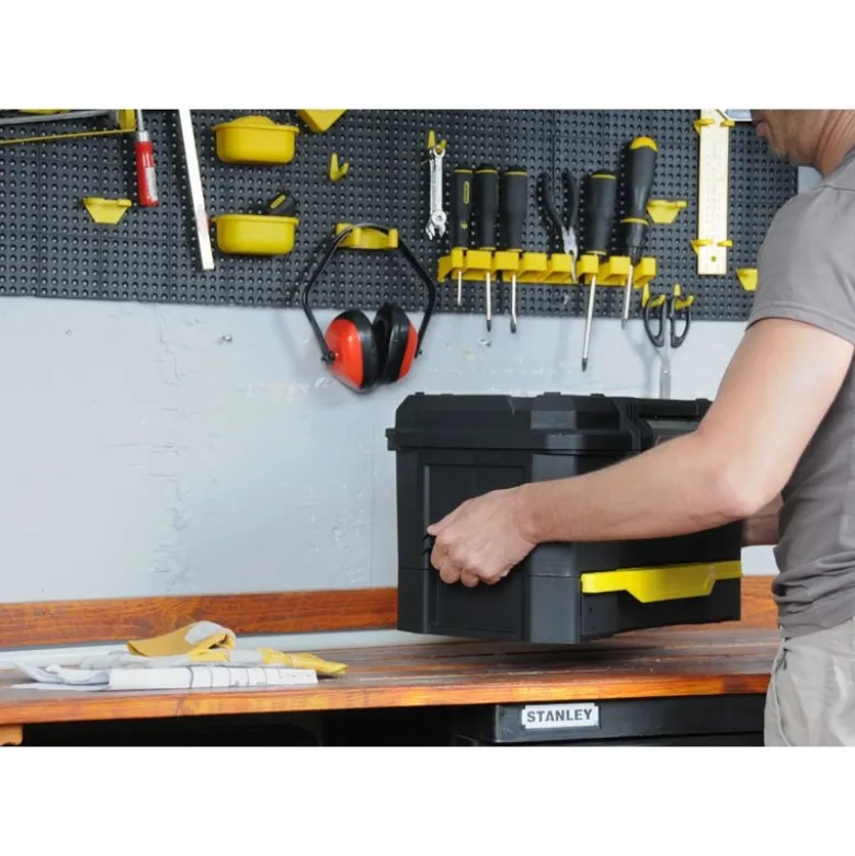 BOITE TOUCH LATCH 48CM AVEC TIROIR STANLEY 1-70-316