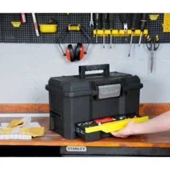 BOITE TOUCH LATCH 48CM AVEC TIROIR STANLEY 1-70-316