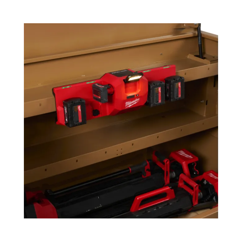 Chargeur multi-ports M12™ - M18™ GBC4 MILWAUKEE | 4933493863