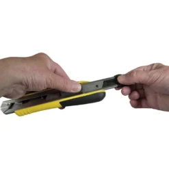 CUTTER 18MM A CARTOUCHE STANLEY FATMAX 0-10-481