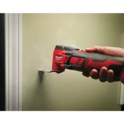 Découpeur ponceur Multi-Tool 18 Volts 1 batterie M18 BMT-421C | 4933446210 Milwaukee