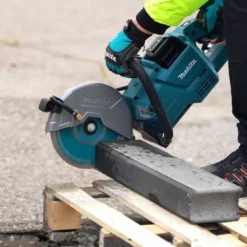 Découpeuse 40Vmax XGT - 230 mm, 40Vmax - Produit seul - Makita | CE003GZ02