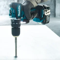 Perceuse Visseuse 40NM 18V + BL1830B x2 Makita | DHP487RFJ