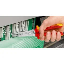 Pince multifonctions 6 en 1 - 200mm - Bi-matière - Chromée 1000V - Ressort - KNIPEX | 13 96 200