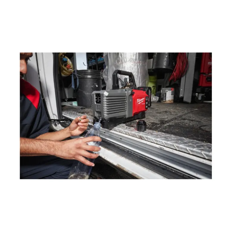 Pompe à vide 18V, 1 batterie 8Ah - Milwaukee | 4933499249
