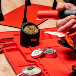 Weller Éponge de nettoyage en laiton pour pannes de fer à souder avec support en silicone - Weller | WLACCBSH-02